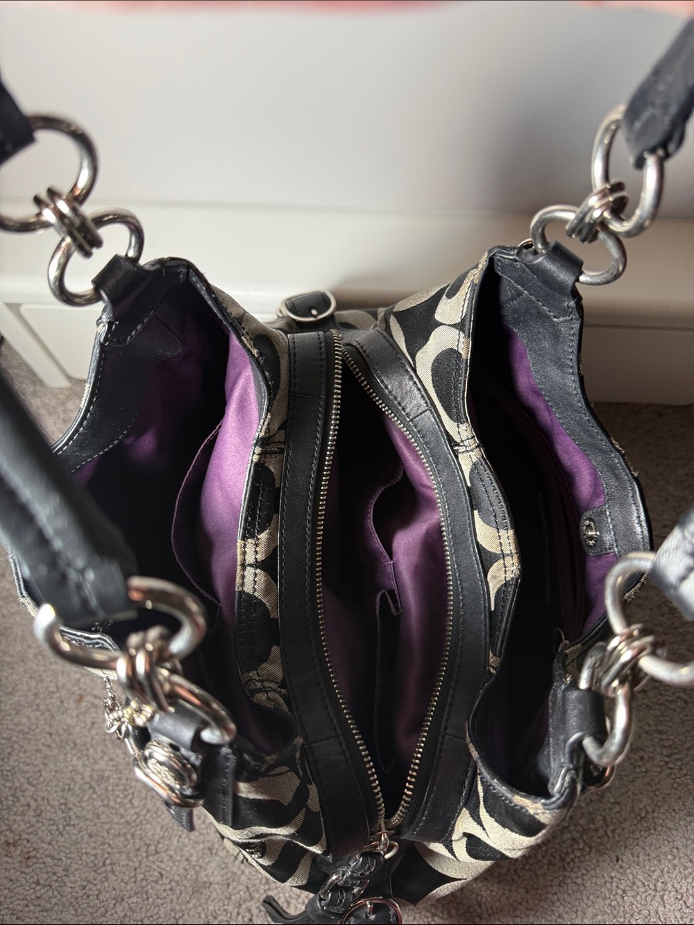 Coach | Black and Beige Signature Chain Shoulder Bag - Picture 4 of 4